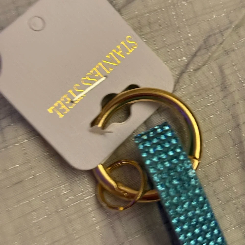 Fashion Blue Keychain Accessory